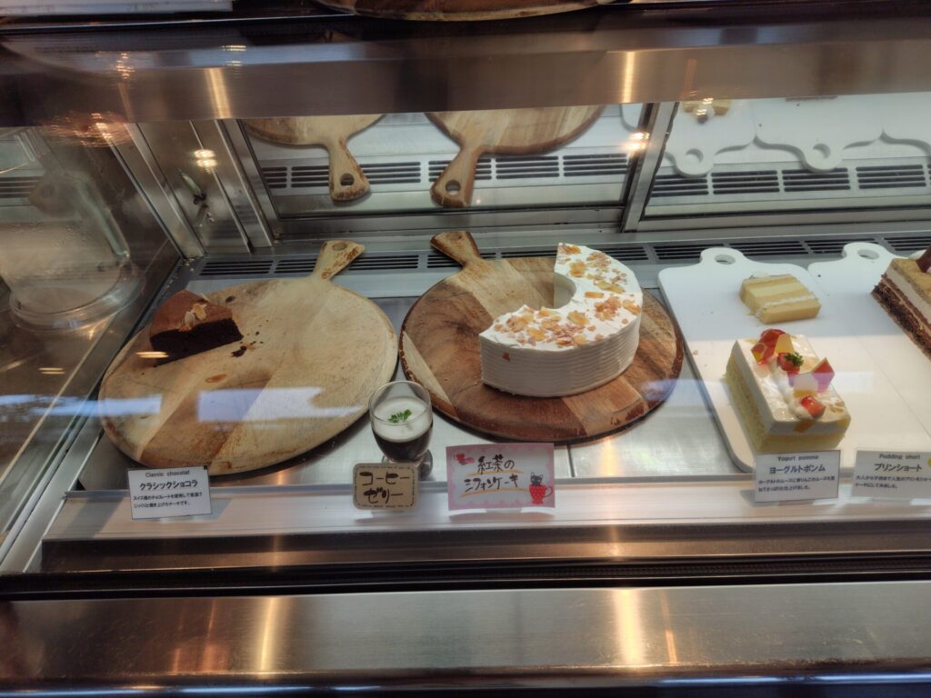 シェ・タニ　子連れ　ケーキ1