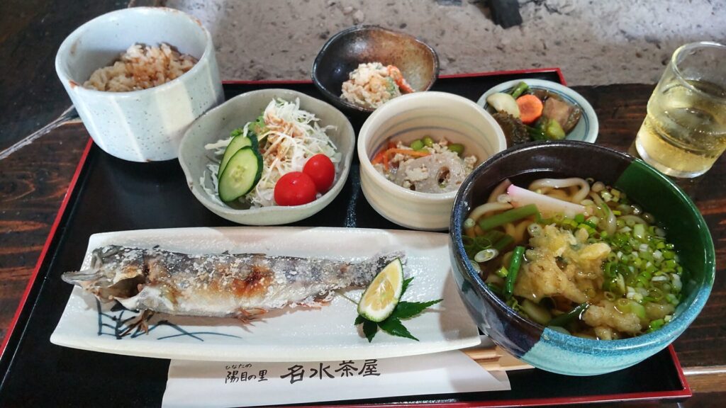 陽目の里　湧水茶屋　レジャー　定食1