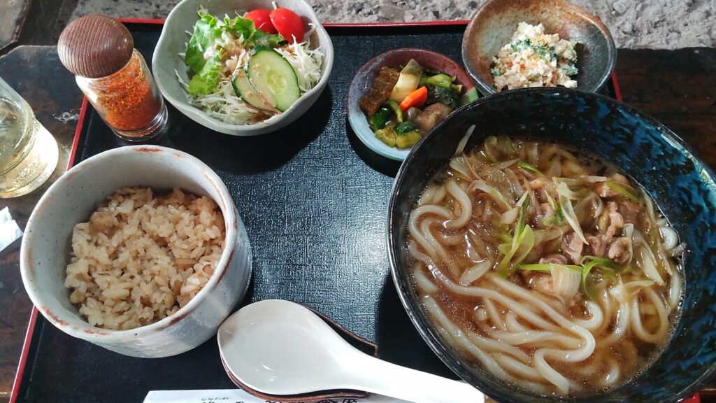 陽目の里　湧水茶屋　レジャー　定食２