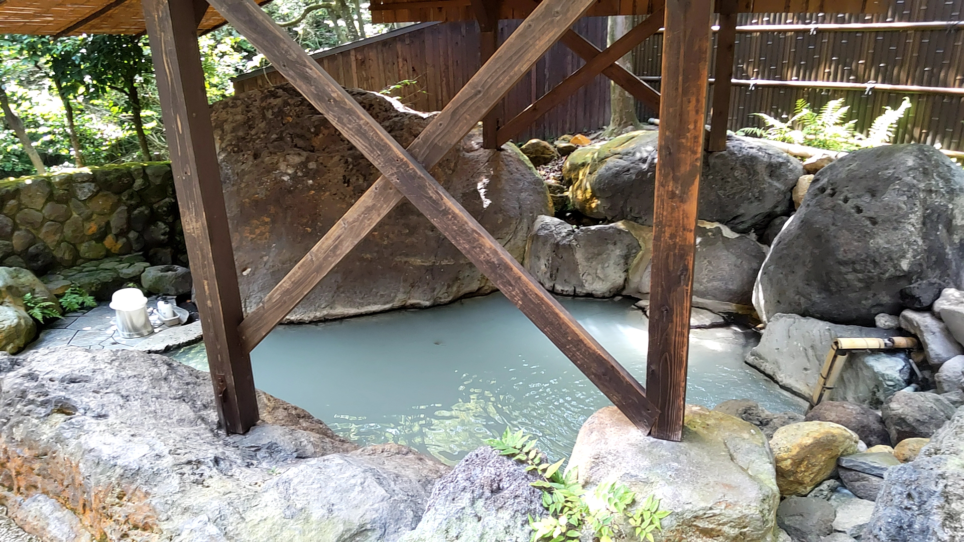 春夏秋冬　硫黄　子連れ　家族湯