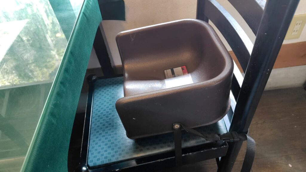 木の花ガルデン　バイキング　日田　子供用いす