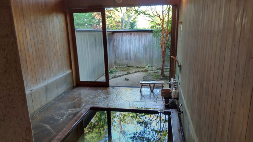 鬼石の湯　子連れ　家族湯　塩化物泉　家族湯