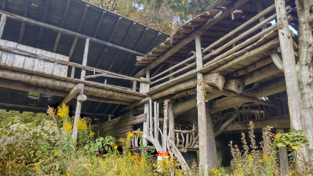 川魚料理 うまや ツリーハウス 1