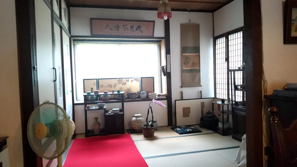 茶房たかさき　別府温泉　子連れ　喫茶　ケーキ　内観