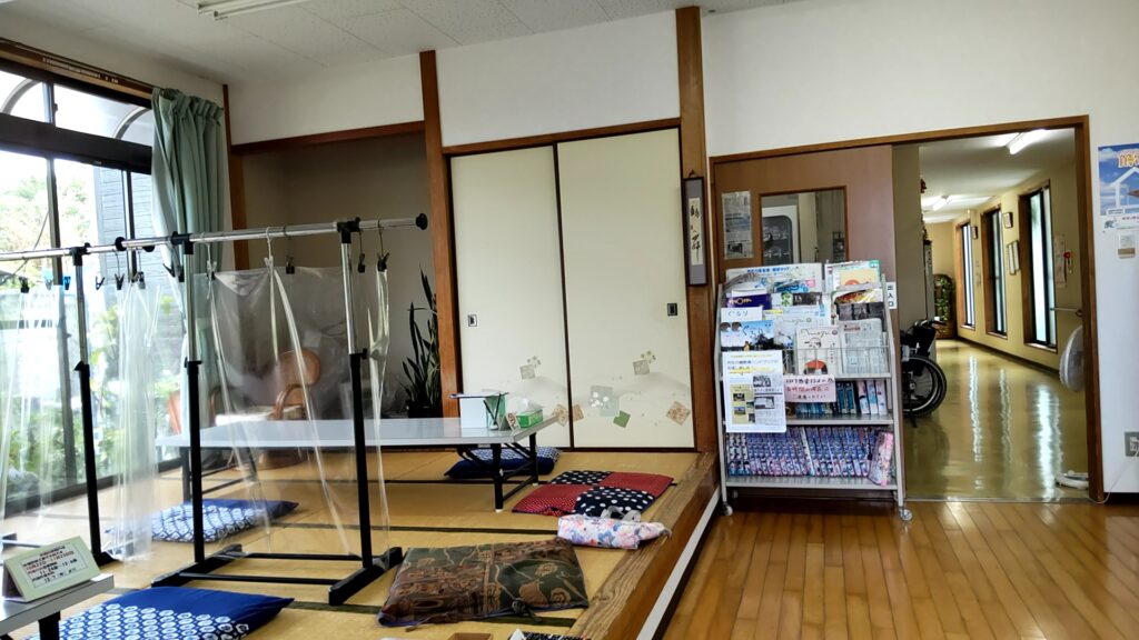 丹生温泉　子連れ　休憩所