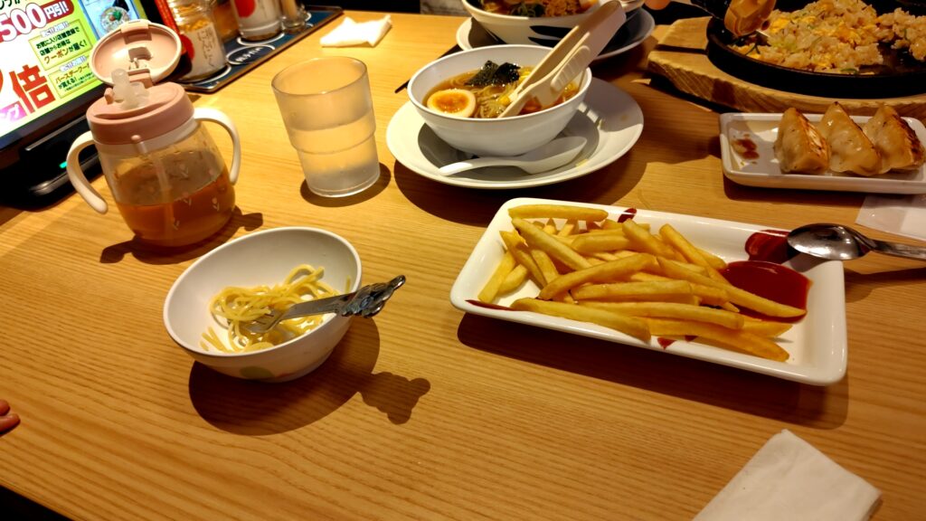 丸源ラーメン　子連れ　